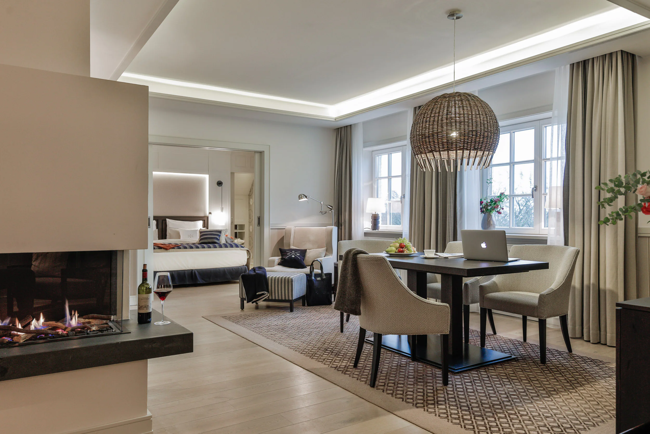 Immobilienfotografie Sylt – Wohnraum mit Kamin